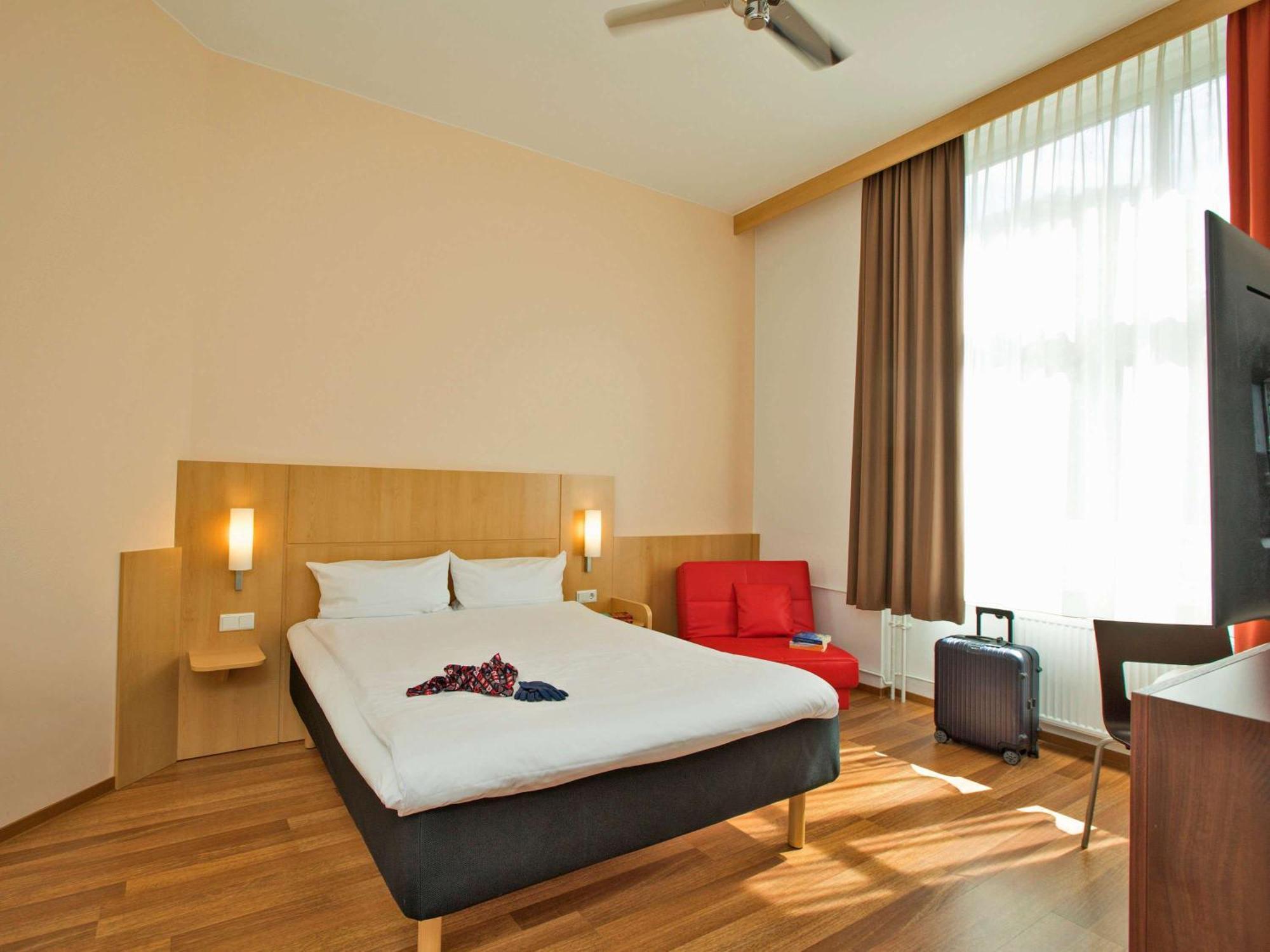 ไอบิส เบอร์ลิน นอยเคอลิน Hotel ภายนอก รูปภาพ