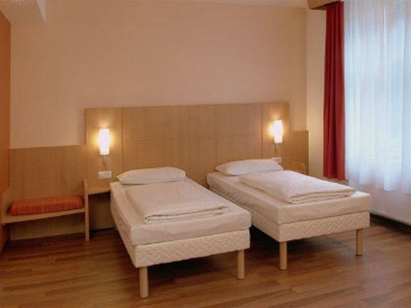 ไอบิส เบอร์ลิน นอยเคอลิน Hotel ภายนอก รูปภาพ